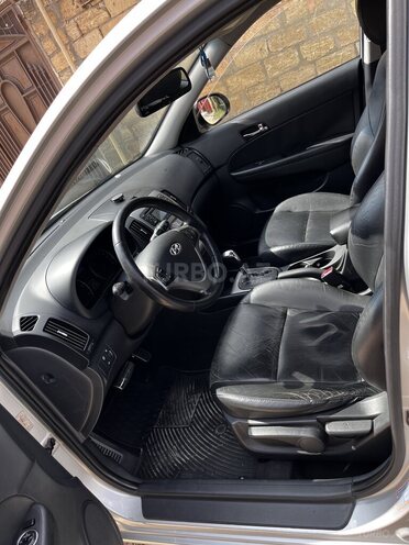 Hyundai i30 2010, 387,000 km - 1.6 л - Bakı