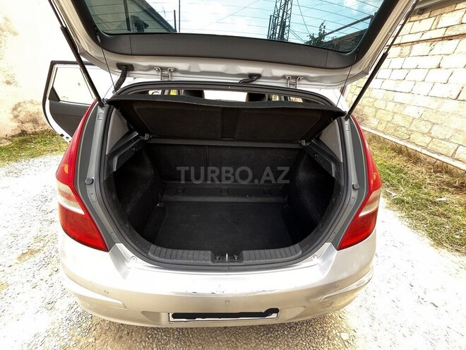 Hyundai i30 2010, 387,000 km - 1.6 л - Bakı