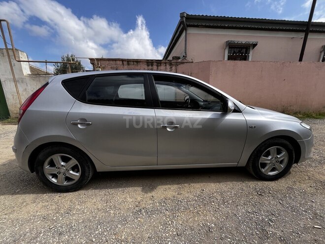 Hyundai i30 2010, 387,000 km - 1.6 л - Bakı