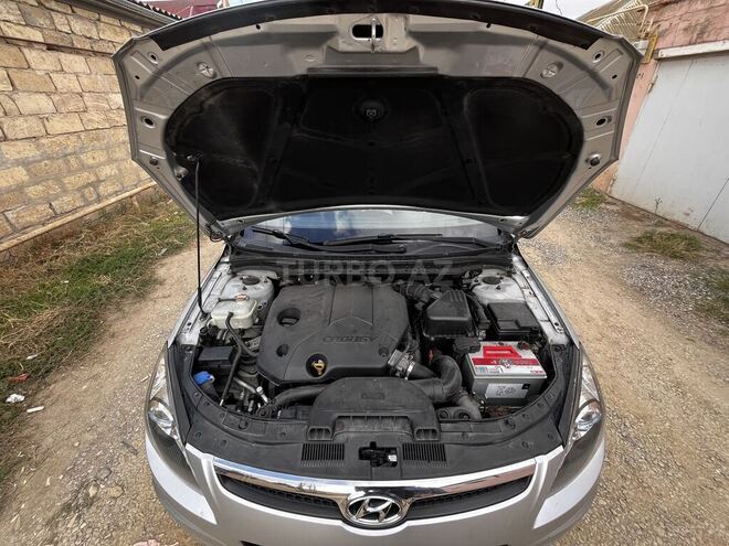 Hyundai i30 2010, 387,000 km - 1.6 л - Bakı