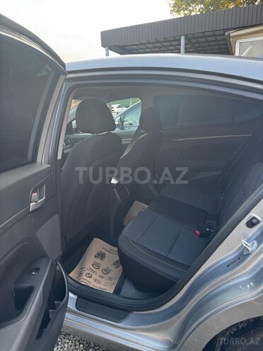 Hyundai Elantra 2016, 175,660 km - 2.0 l - Bakı