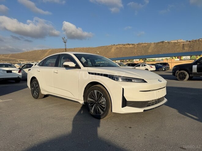 Changan Qiyuan A05 2025, 0 km - 1.5 л - Bakı