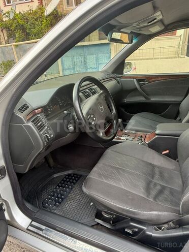 Mercedes E 220 1999, 378,300 km - 2.2 л - Bakı
