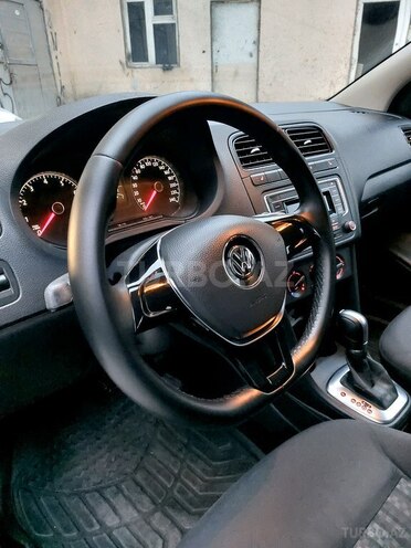 Volkswagen Polo 2018, 163,700 km - 1.6 l - Bakı