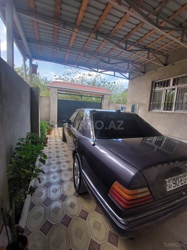 Mercedes 220 E 1995, 585,000 km - 2.2 l - Sumqayıt