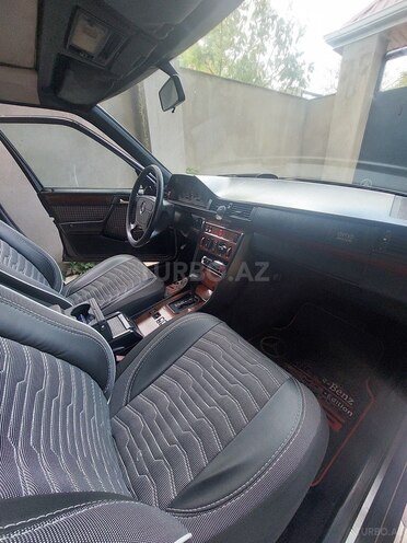 Mercedes 220 E 1995, 585,000 km - 2.2 l - Sumqayıt