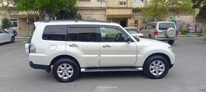 Mitsubishi Pajero 2009, 188,965 km - 3.0 l - Bakı