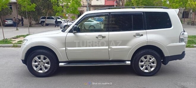Mitsubishi Pajero 2009, 188,965 km - 3.0 l - Bakı