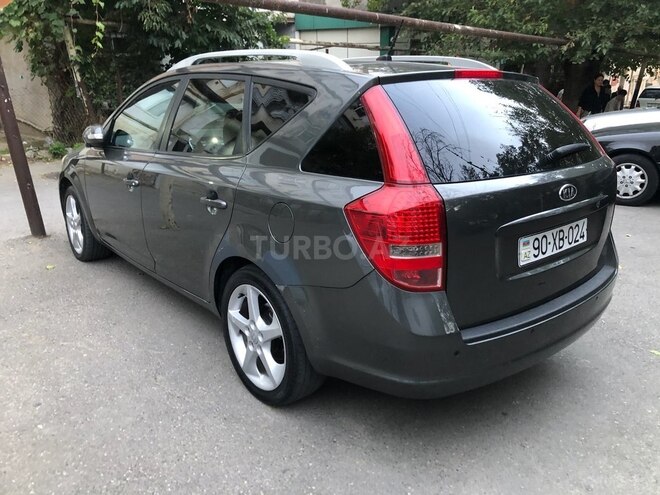 Kia  2010, 320,000 km - 1.6 l - Bakı