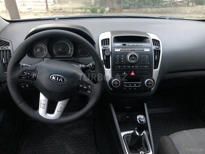 Kia  2010, 320,000 km - 1.6 l - Bakı