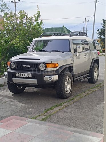 Toyota FJ Cruiser 2010, 277,000 km - 4.0 l - Bakı