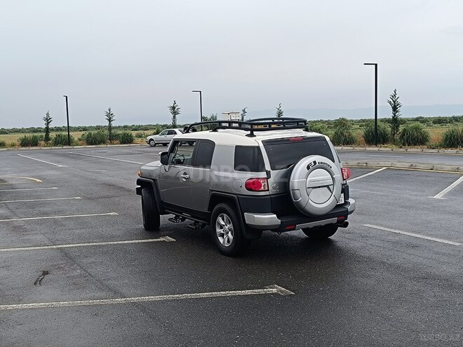 Toyota FJ Cruiser 2010, 277,000 km - 4.0 l - Bakı