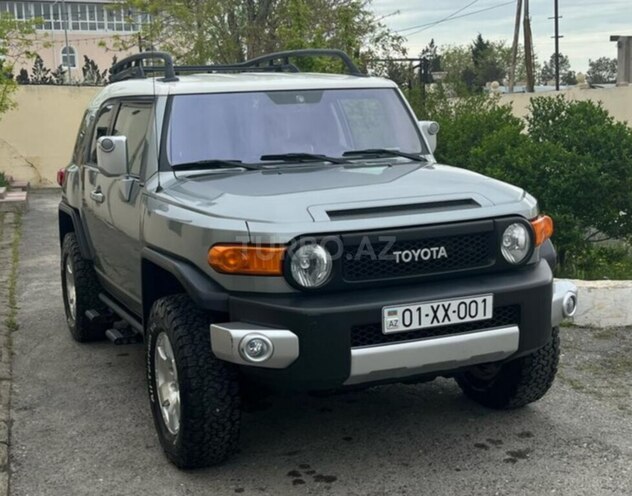 Toyota FJ Cruiser 2010, 277,000 km - 4.0 l - Bakı