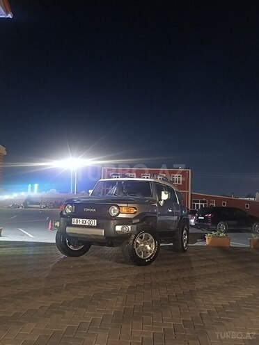 Toyota FJ Cruiser 2010, 277,000 km - 4.0 l - Bakı