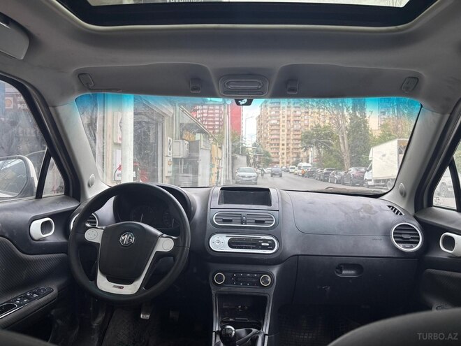 MG 3 2012, 140,000 km - 1.5 l - Bakı