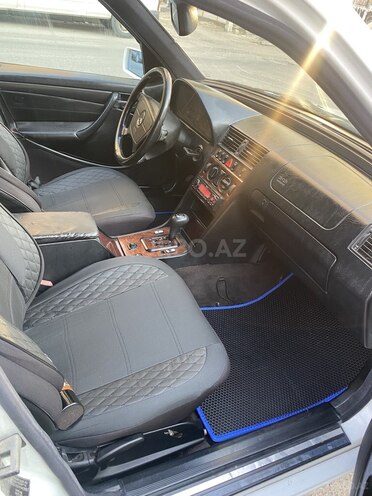 Mercedes C 220 2000, 345,678 km - 2.2 л - İmişli