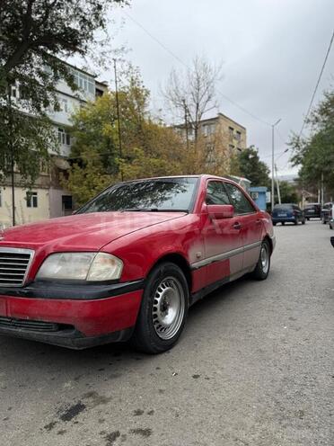 Mercedes C 200 1995, 450,000 km - 2.0 l - Şirvan
