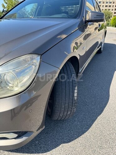 Mercedes E 200 2010, 221,000 km - 1.8 l - Bakı