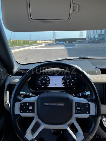 Land Rover Defender-8