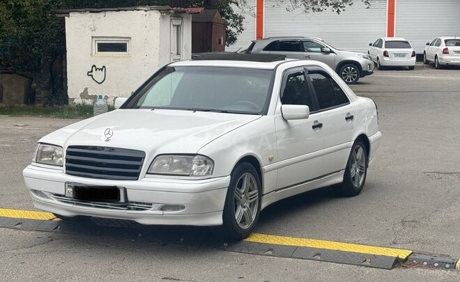 Mercedes C 200 1997, 256,199 km - 2.0 l - Bakı
