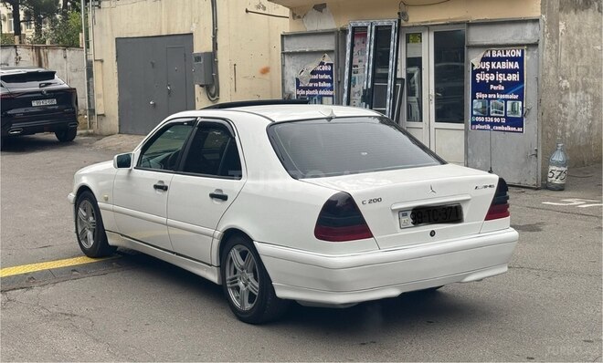 Mercedes C 200 1997, 256,199 km - 2.0 l - Bakı