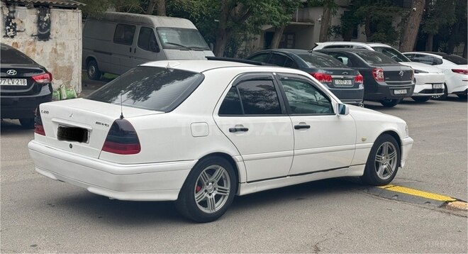 Mercedes C 200 1997, 256,199 km - 2.0 l - Bakı