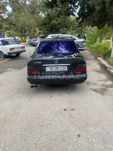 Mercedes 220 E 1994, 370,000 km - 2.2 l - Bakı