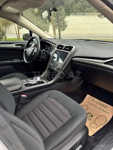 Ford Fusion (North America) 2018, 125,000 km - 2.0 l - Bakı