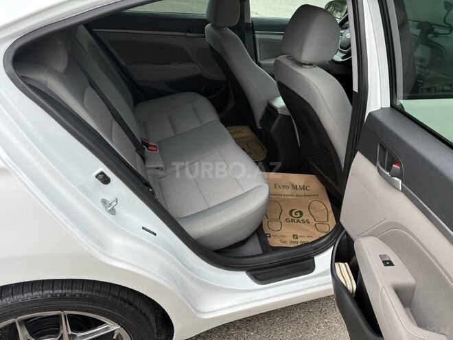 Hyundai Elantra 2016, 163,225 km - 2.0 l - Bakı