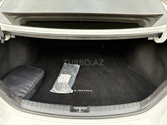 Hyundai Elantra 2016, 163,225 km - 2.0 l - Bakı