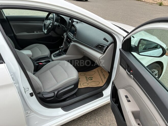 Hyundai Elantra 2016, 163,225 km - 2.0 l - Bakı