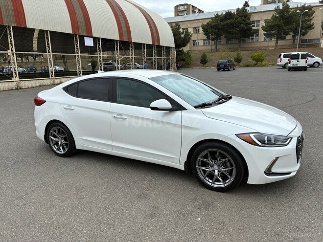 Hyundai Elantra 2016, 163,225 km - 2.0 l - Bakı