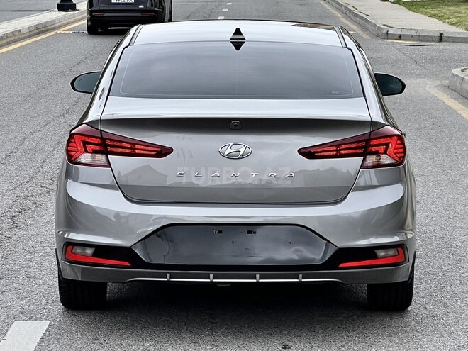 Hyundai Elantra 2020, 83,000 km - 2.0 l - Bakı