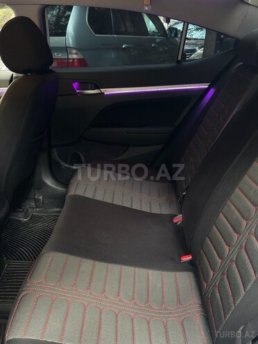 Hyundai Elantra 2019, 108,047 km - 1.6 л - Bakı