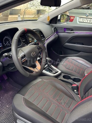 Hyundai Elantra 2019, 108,047 km - 1.6 л - Bakı