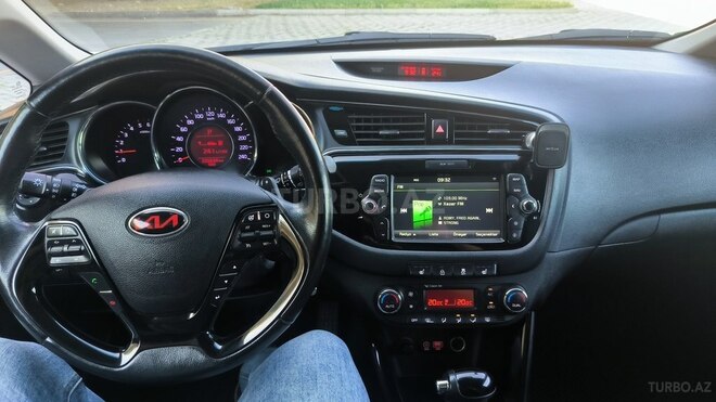Kia  2016, 225,000 km - 1.6 l - Bakı