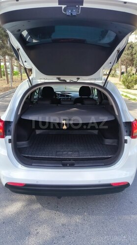 Kia  2016, 225,000 km - 1.6 l - Bakı