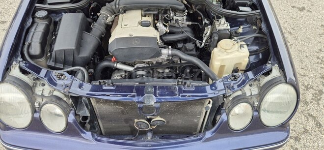 Mercedes E 200 1999, 290,000 km - 2.0 л - Bakı