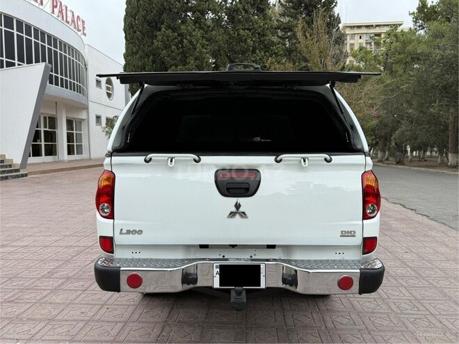 Mitsubishi L200 2015, 163,240 km - 2.5 l - Bakı
