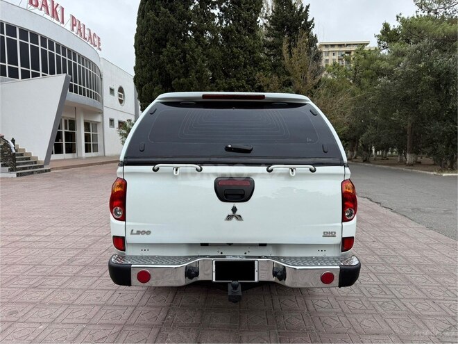 Mitsubishi L200 2015, 163,240 km - 2.5 l - Bakı