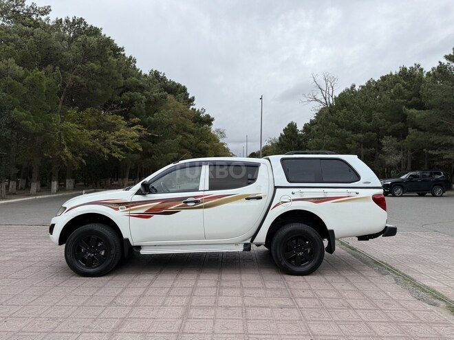 Mitsubishi L200 2015, 163,240 km - 2.5 l - Bakı