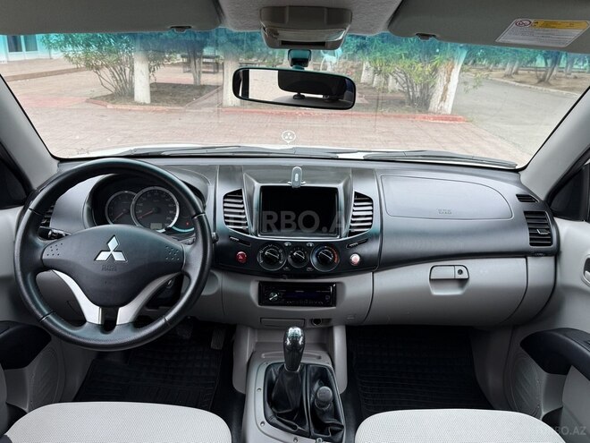 Mitsubishi L200 2015, 163,240 km - 2.5 l - Bakı