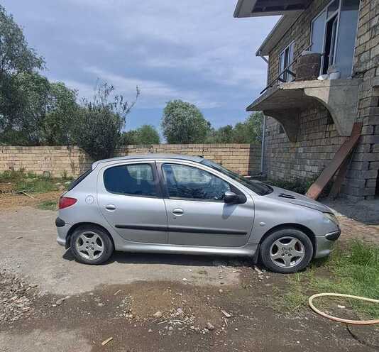 Peugeot 206 2005, 240,000 km - 1.4 l - Bakı