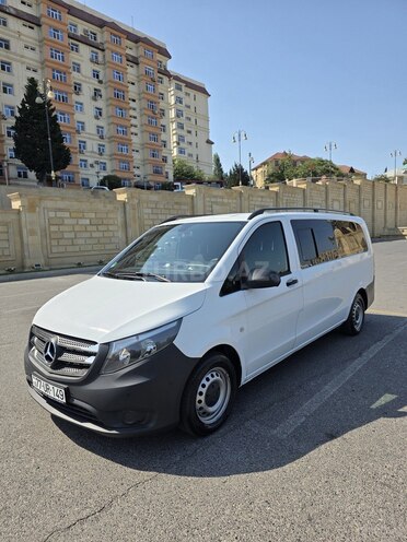 Mercedes  2017, 328,000 km - 2.1 l - Bakı