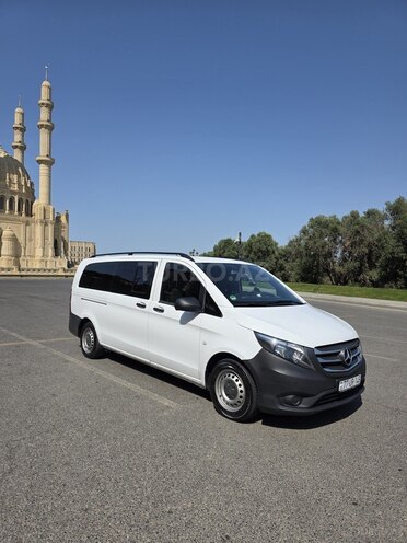 Mercedes  2017, 328,000 km - 2.1 l - Bakı