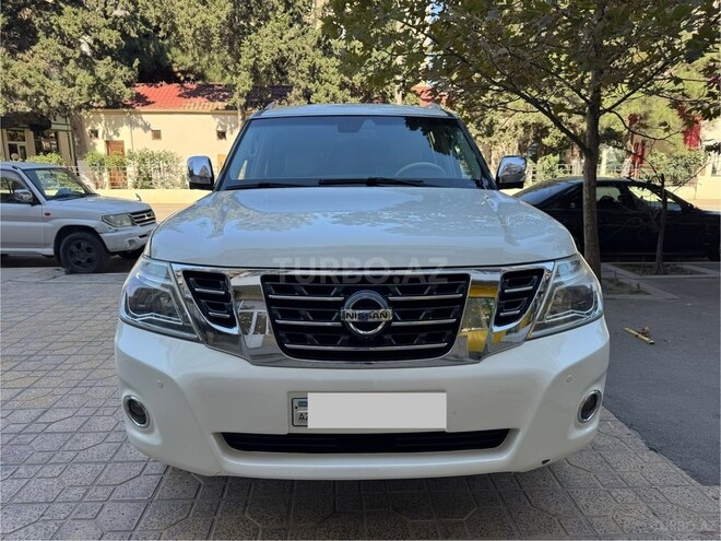 Nissan Patrol 2013, 180,000 km - 5.6 l - Bakı
