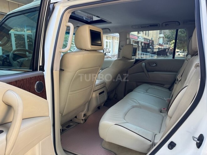 Nissan Patrol 2013, 180,000 km - 5.6 l - Bakı