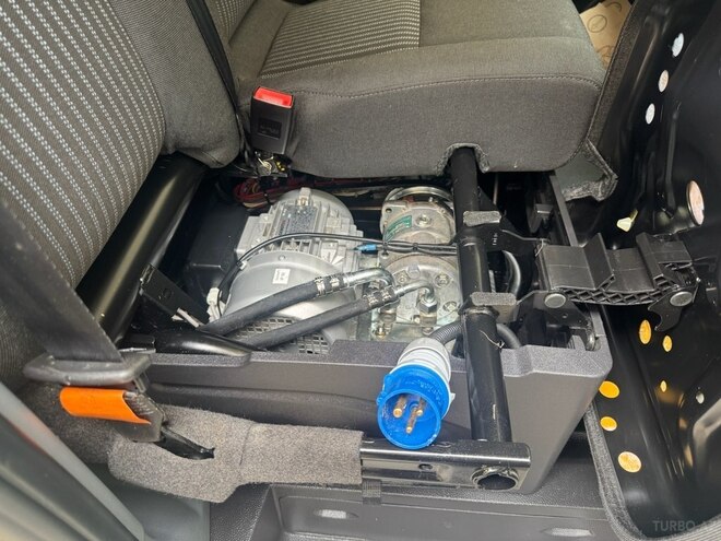 Ford Transit 2015, 188,000 km - 2.2 l - Bakı