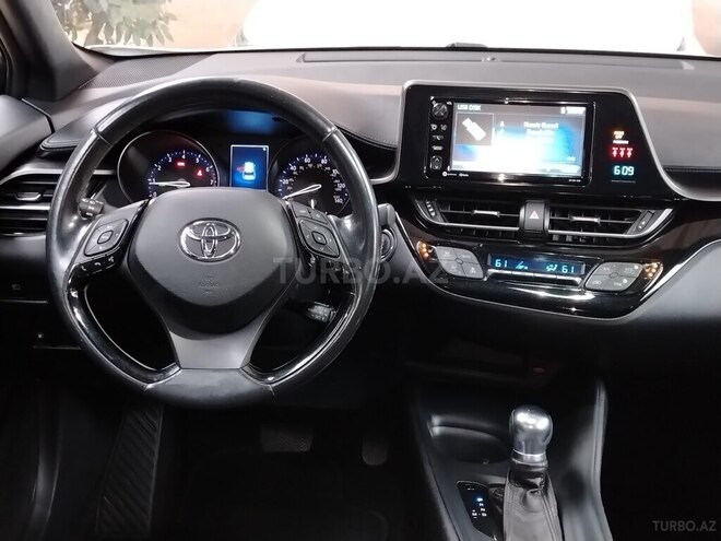 Toyota C-HR 2018, 80,900 km - 2.0 l - Bakı