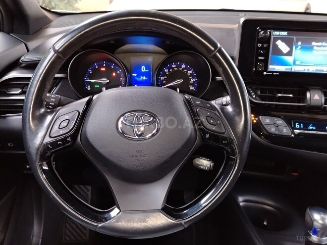 Toyota C-HR 2018, 80,900 km - 2.0 l - Bakı